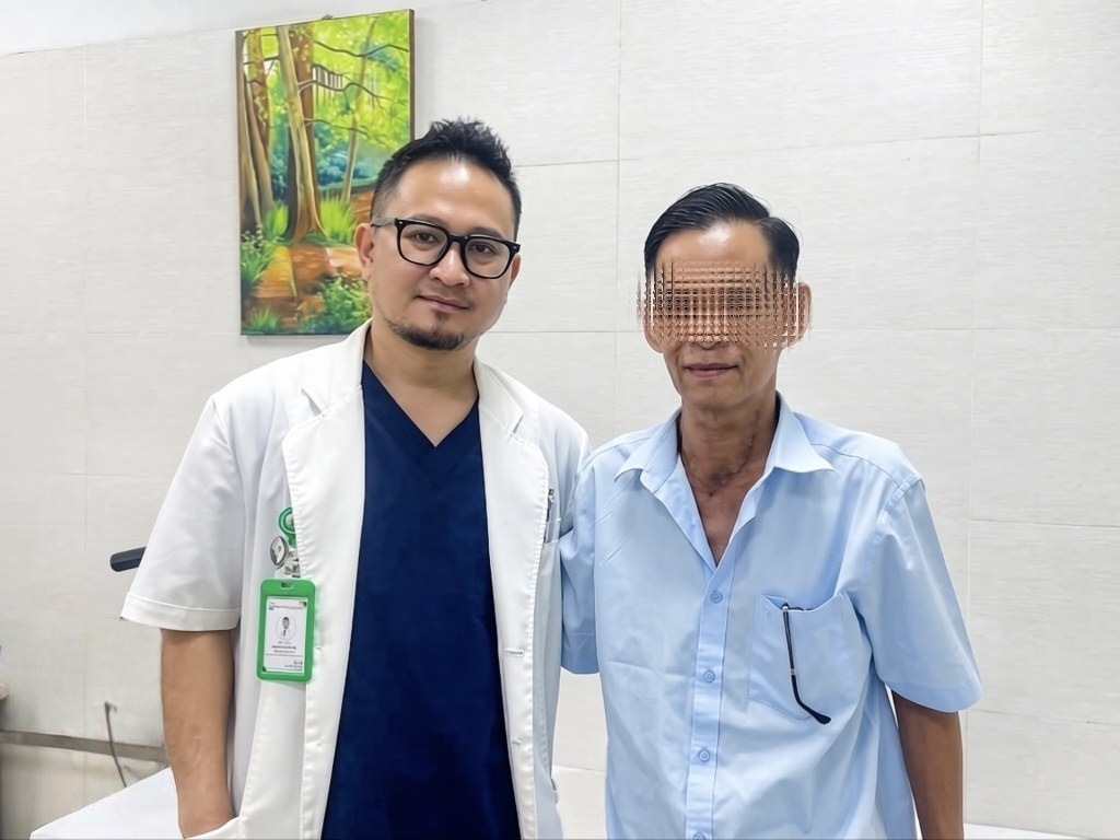 Hành Trình Khó Khăn Của Người Đàn Ông Sau Tai Nạn Uống Nhầm Hóa Chất Độc