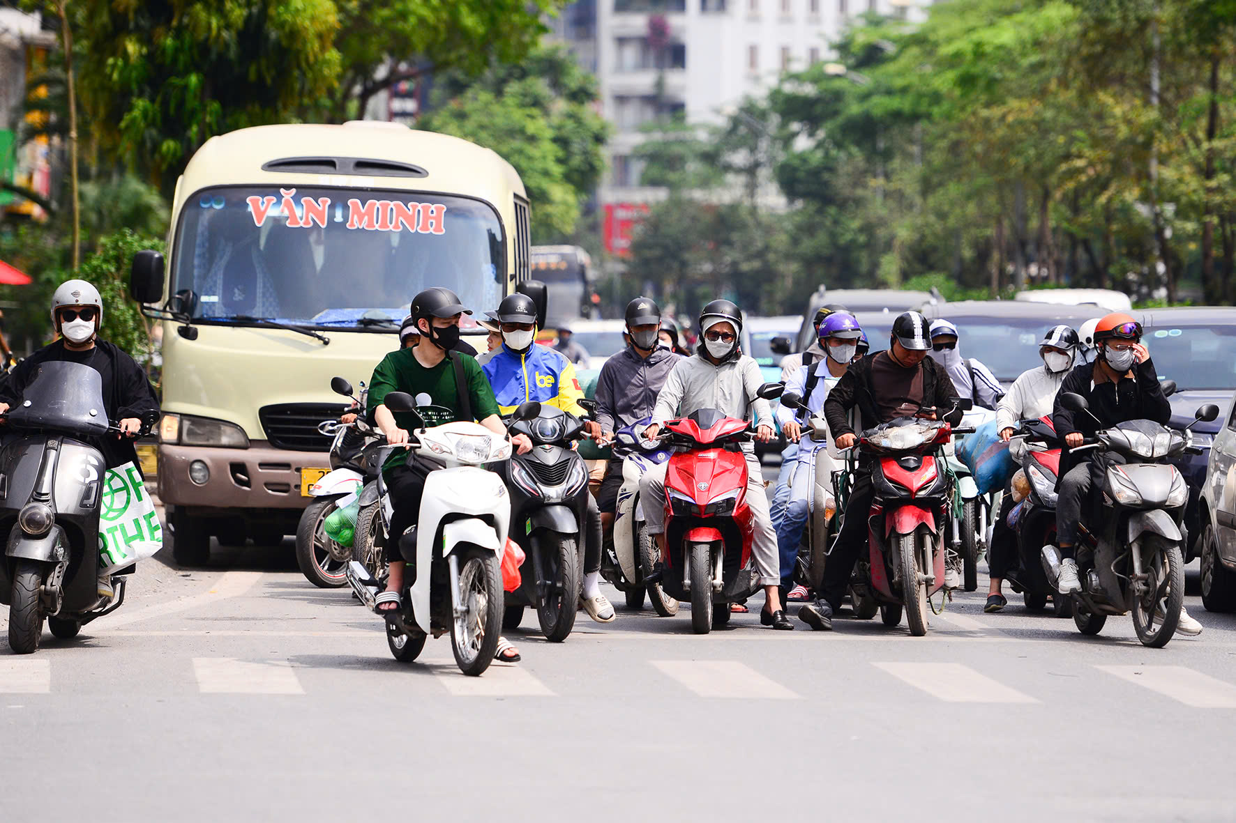 Dự Báo Thời Tiết: Đợt Nắng Nóng Diện Rộng Ở Miền Bắc Và Trung Kéo Dài Bao Lâu?