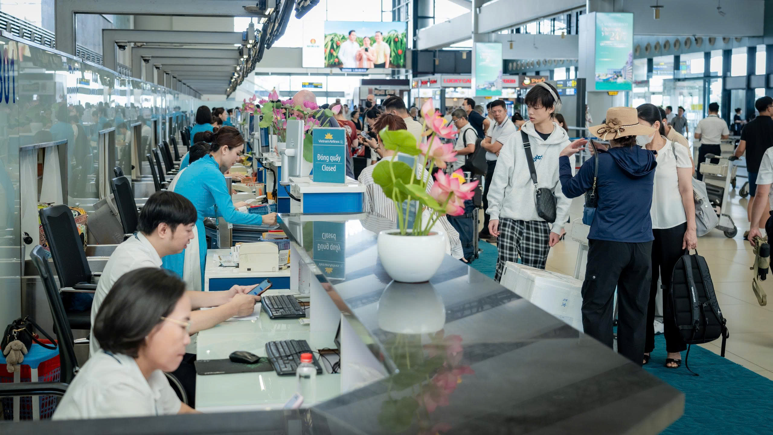 z82034307565382c3aea7671a58858906c549aa4798d61-1787915196831240522595 Nội Bài thông thoáng bất ngờ trong ngày cao điểm đông khách nhất kỳ nghỉ lễ 2/9- Ảnh 3.