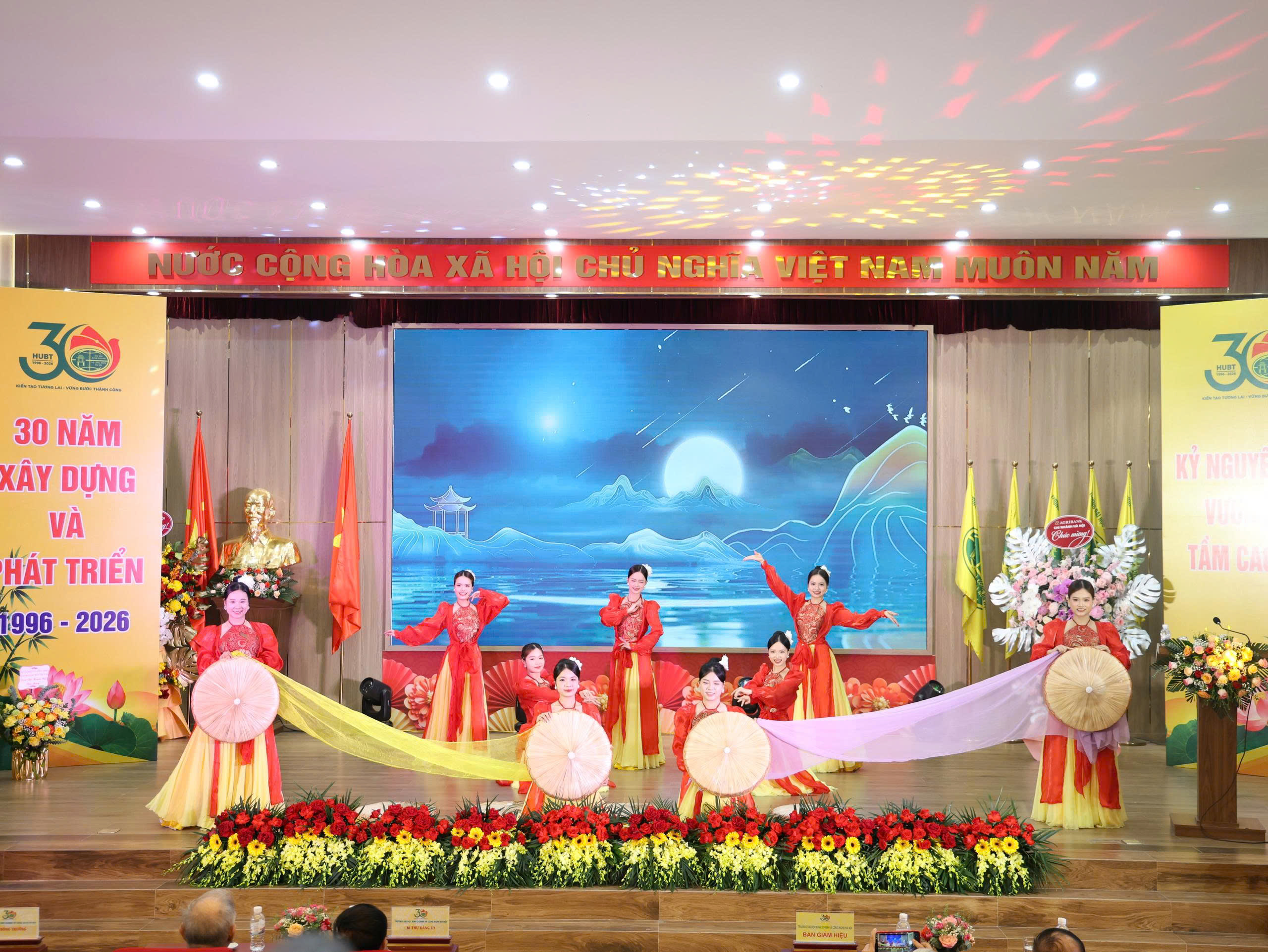 HUBT bước sang thập kỷ thứ tư: đặt người học làm trung tâm và ưu tiên chuyển đổi