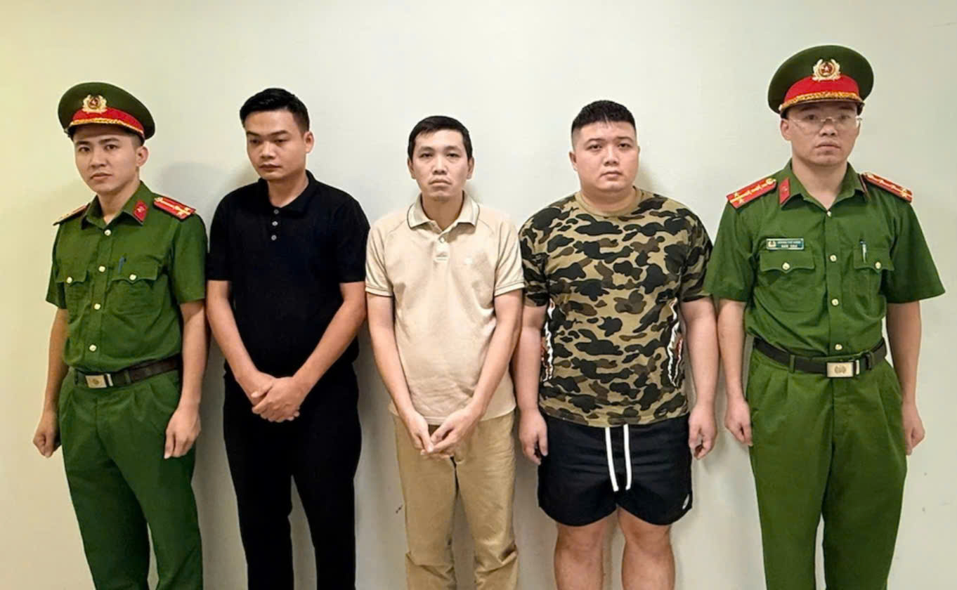 Triệu tập 3 đối tượng vụ xe cứu thương tư nhân thu hơn 9 triệu đồng tại Thanh Hóa- Ảnh 2.