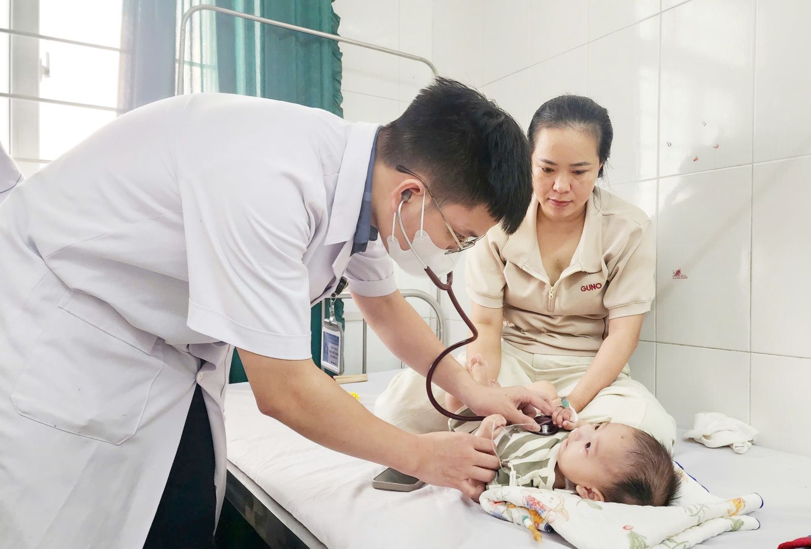 RSV gia tăng ở trẻ: dấu hiệu dễ bỏ sót và khi nào phải đi khám
