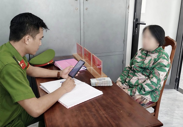 Giả danh công an qua điện thoại: cách một phụ nữ thoát mất 159 triệu đồng
