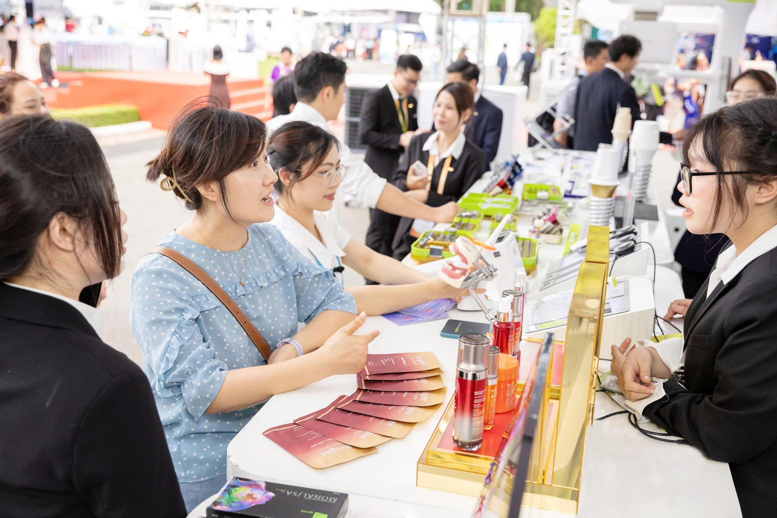 Dentium đồng hành cùng nha khoa Việt Nam qua chuỗi dấu ấn tại VIDEC 2026- Ảnh 4.