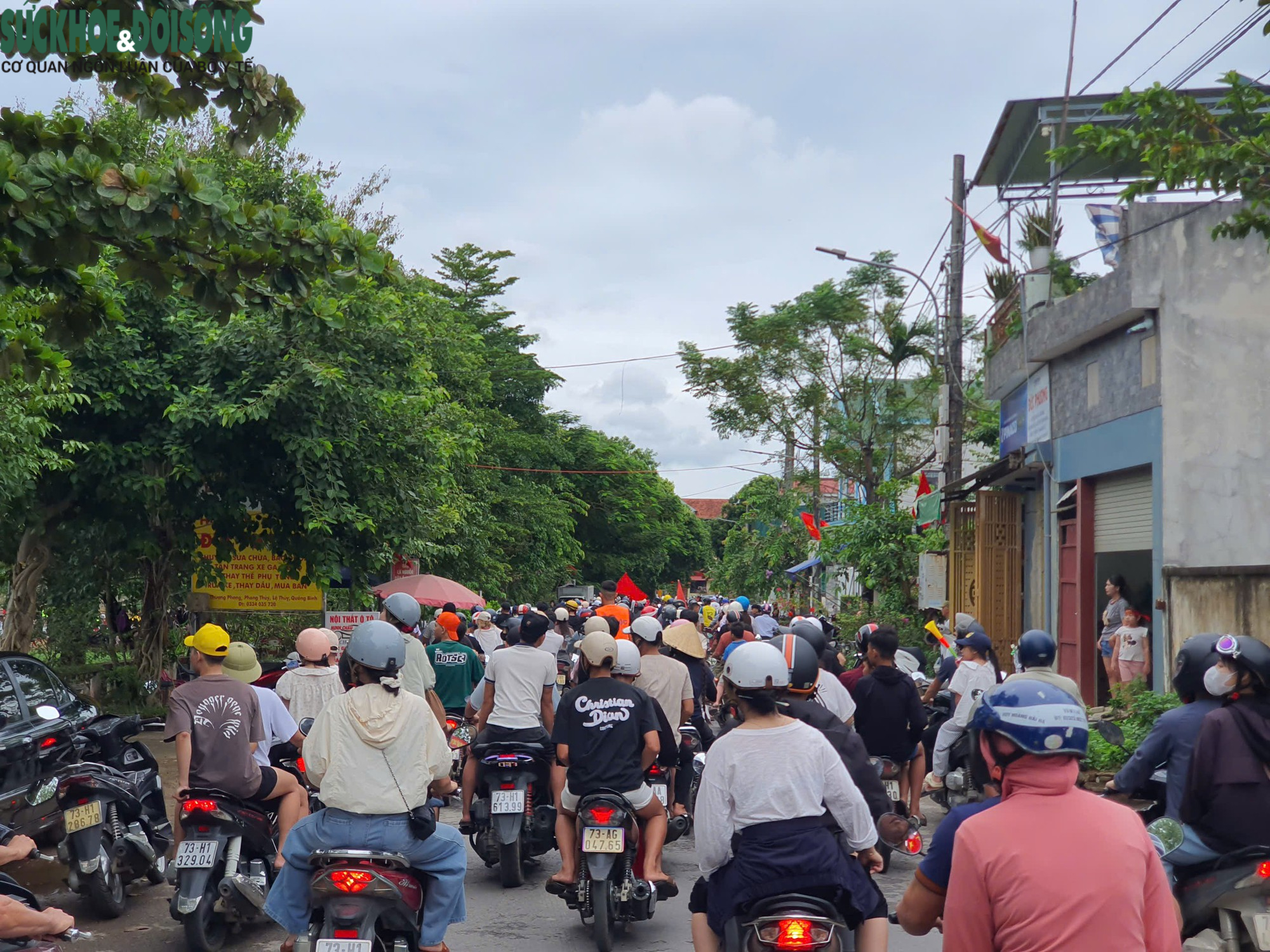 Lễ Hội Đua Thuyền Truyền Thống Tại Quê Hương Đại Tướng Võ Nguyên Giáp