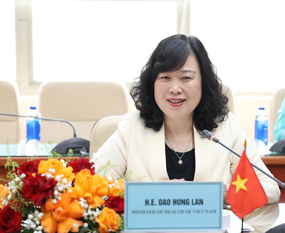 Bộ trưởng Bộ Y tế Đào Hồng Lan và Đại sứ Hoa Kỳ tại Việt Nam ký Ghi nhớ hợp tác về y tế - Ảnh 2.