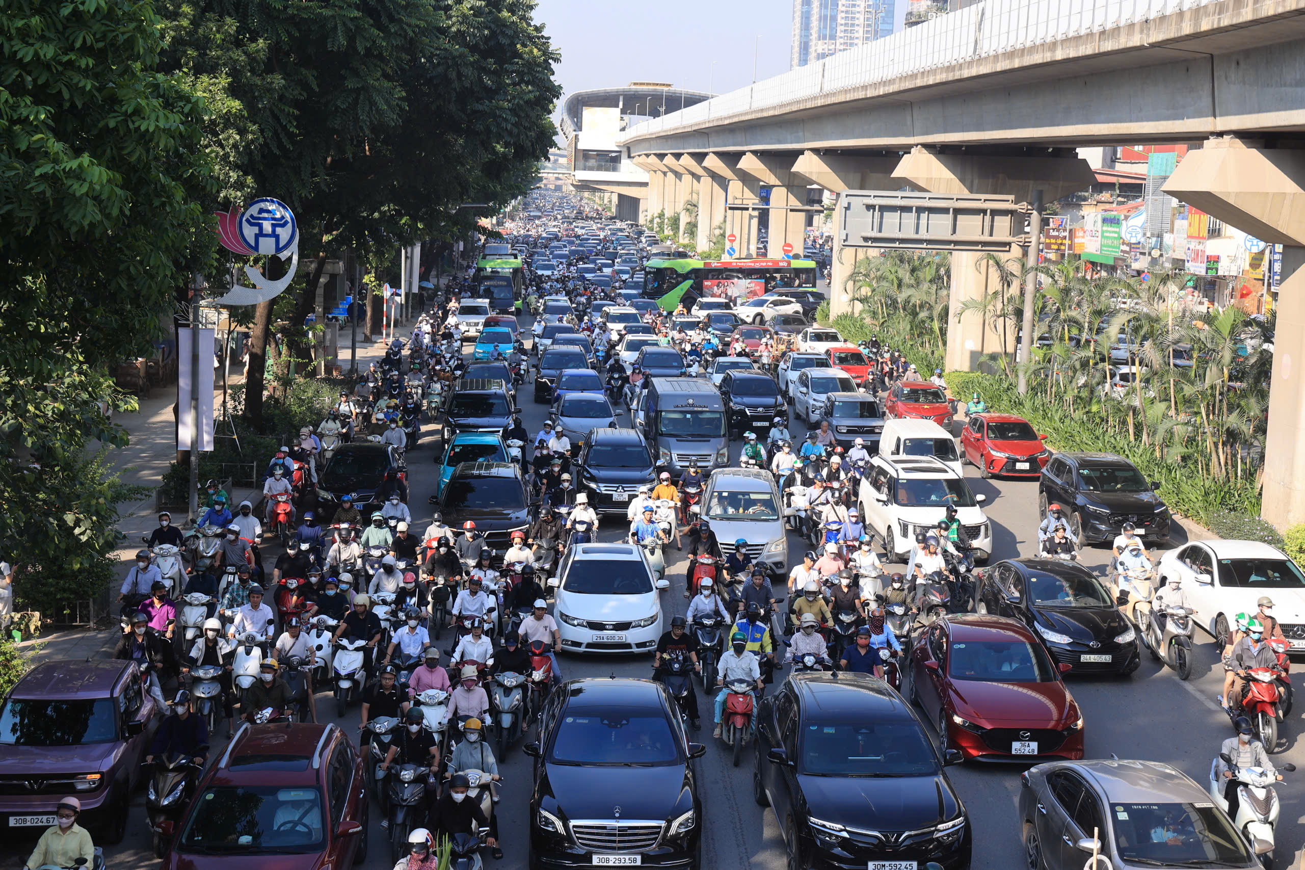 Đường Nguyễn Trãi trong ngày đầu trở lại làm việc