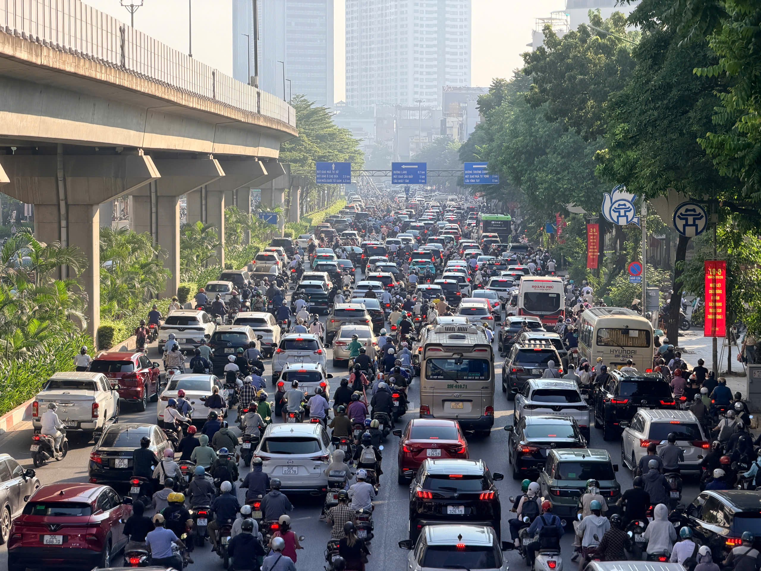 Giao thông tại các lối lên/xuống cầu vượt