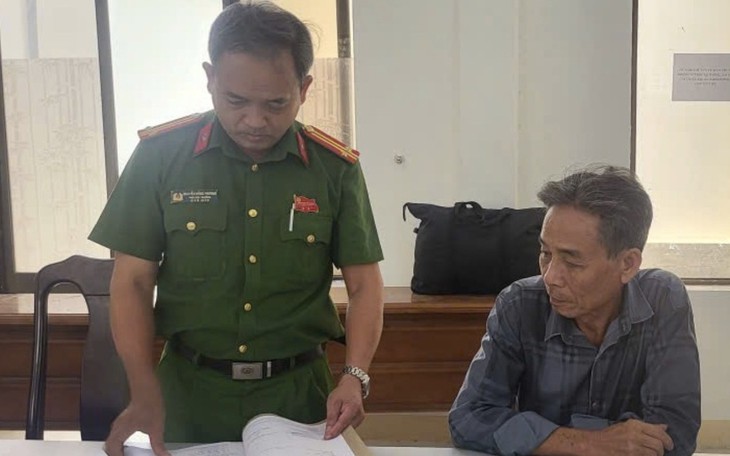 Giữ khẩn cấp nam sinh 17 tuổi sau vụ đánh bạn ở trường- Ảnh 2.