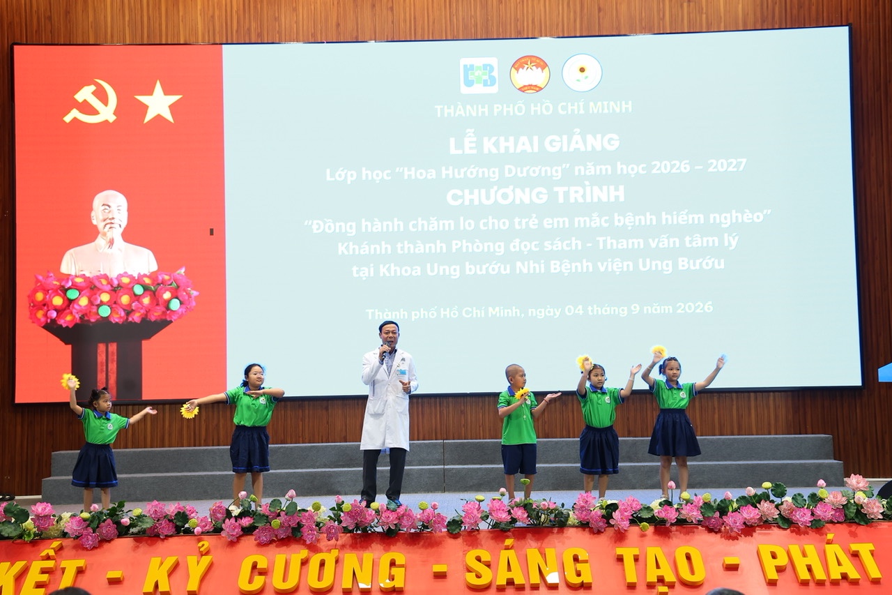 Khai giảng giữa hành lang bệnh viện: khi âm nhạc nối lại tuổi thơ cho bệnh nhi ung thư