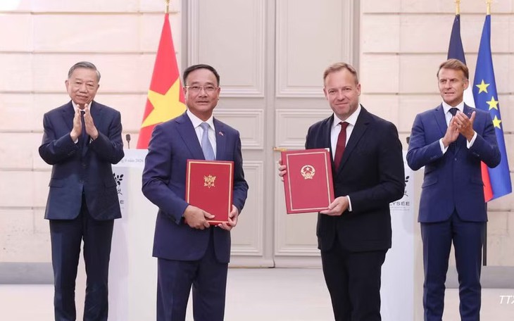 Tổng Bí thư, Chủ tịch nước thăm Trung tâm nghiên cứu công nghệ của Tập đoàn Thales- Ảnh 11.