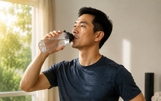 Giảm mỡ bụng sau 50: đi bộ hay HIIT — lựa chọn dựa trên sức khỏe và duy trì lâu dài