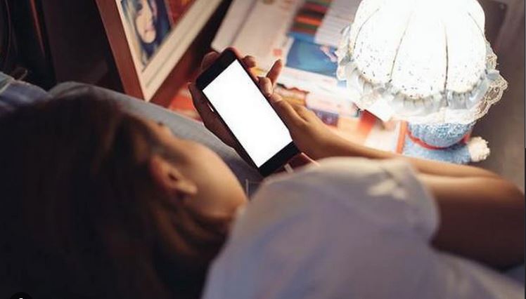 Giảm đau cổ và lưng do thiết bị công nghệ: hướng chăm sóc, tư thế và dấu hiệu cần đi khám